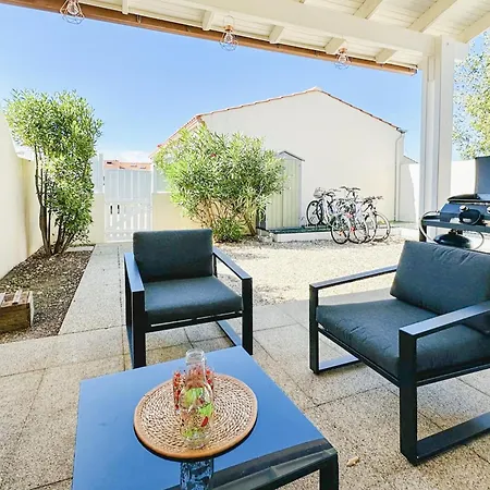 Maison Mitoyenne Au Calme Quartier De La Marcelliere * レ・サ​​ーブル・ドロンヌ