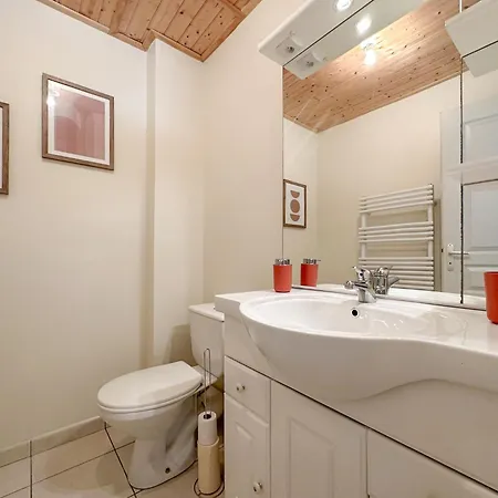 Maison Mitoyenne Au Calme Quartier De La Marcelliere